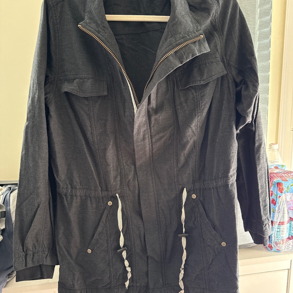 CABi lightweight jacket size large